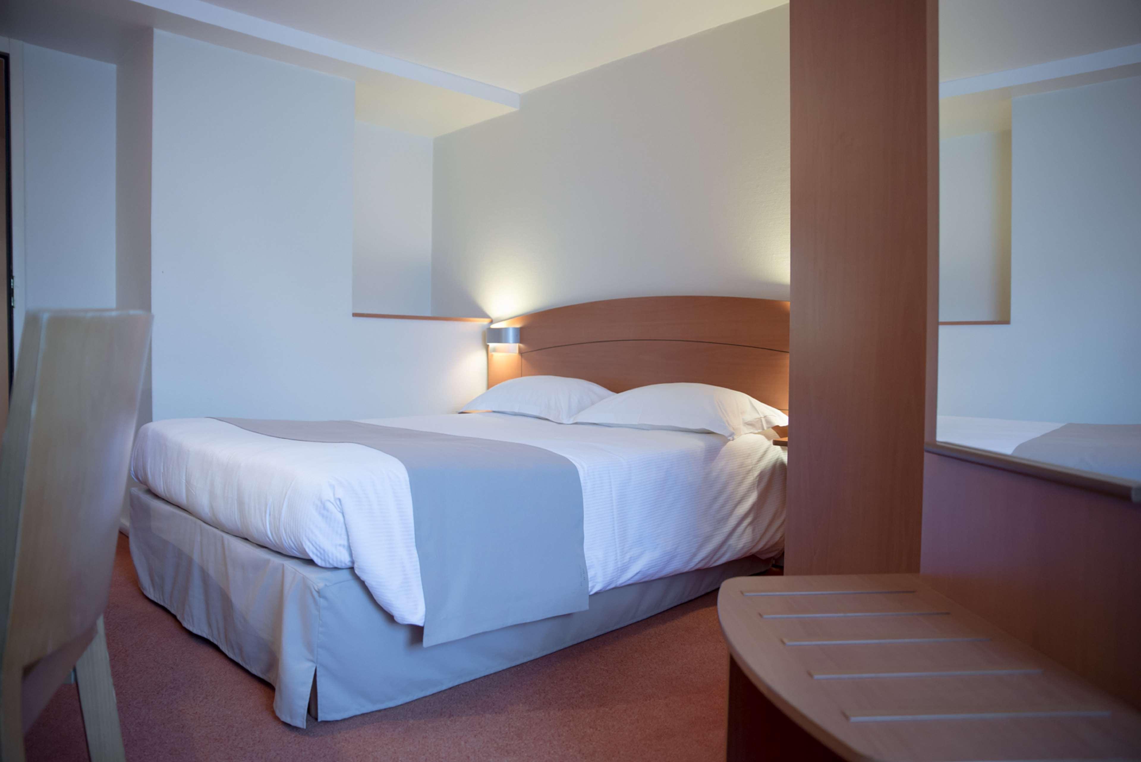 Kyriad Rennes Nord Hotel Eksteriør billede